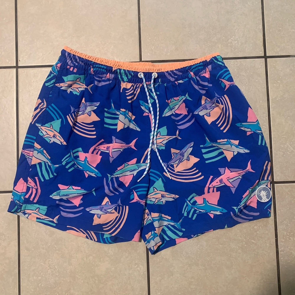 Chubbies Men's XL Blue Shark Print Shorts Swim Trunks Fun Summer Style